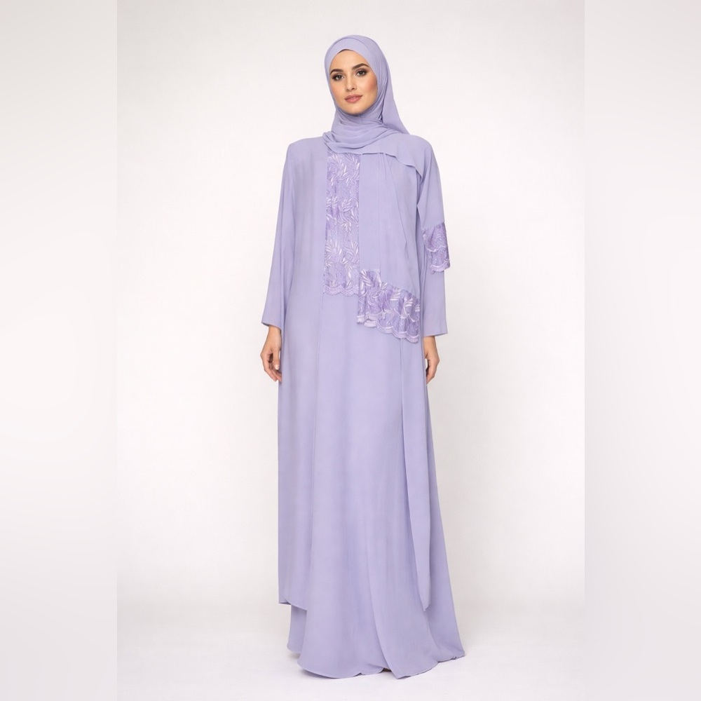 Michaelangelo Lavender Lace Floral Embroidered 3 Piece Gown - Women’s Size 18
